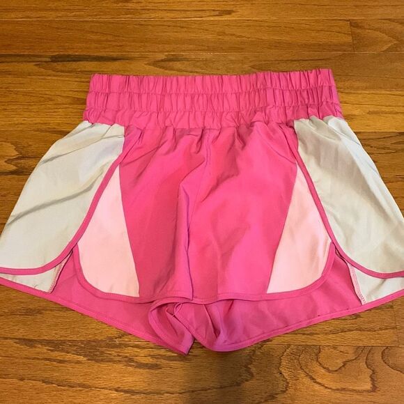 New in Size Large high waist pink shorts.  Elastic waist. - Picture 1 of 10